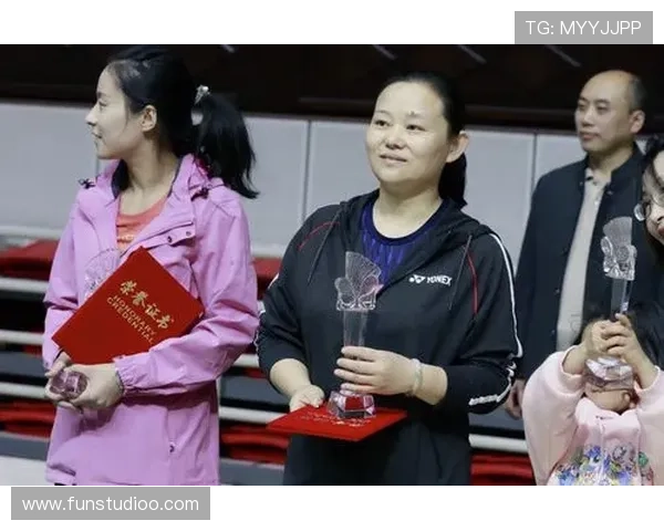 张丽独家揭秘：从球场到生活的足球智慧与心得分享