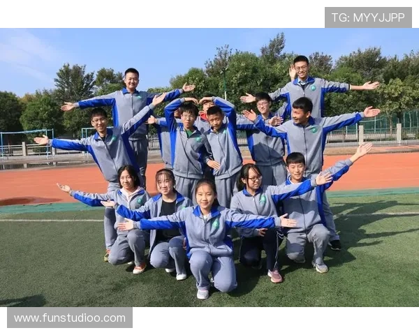成都排球队耐力训练揭秘:如何在比赛中展现卓越的持久力与团队精神 成都排球队耐力训练揭秘:如何在比赛中展现卓越的持久力与团队精神